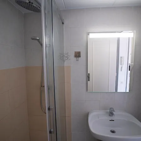 Atzavara Apartment *
